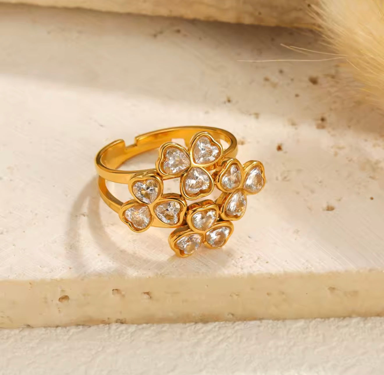 HEART RING